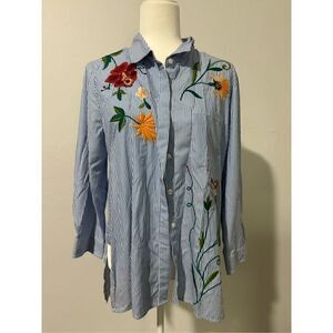 Peck & peck embroidered blue stripe button front top L